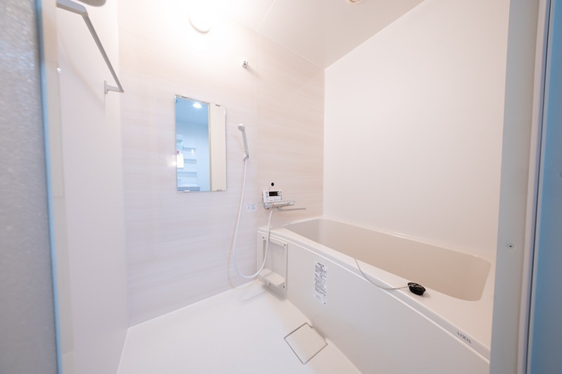 バス・シャワールーム　追い焚き機能付きです。（同タイプイメージです）