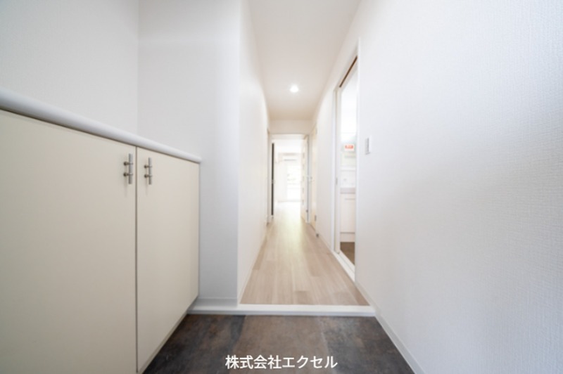 玄関　シューズボックス付きの玄関です。（同タイプイメージです）