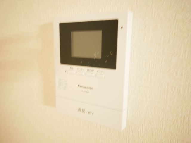 セキュリティ　★モニター付きドアホンで防犯面も安心です★