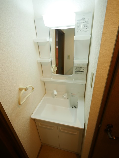洗面設備　★シャワー付き独立洗面台もございます★