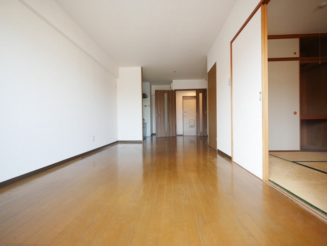 居室・リビング　★明るいリビングの写真です★