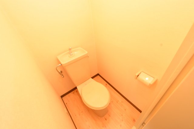 トイレ　シンプルで使いやすいトイレです♪