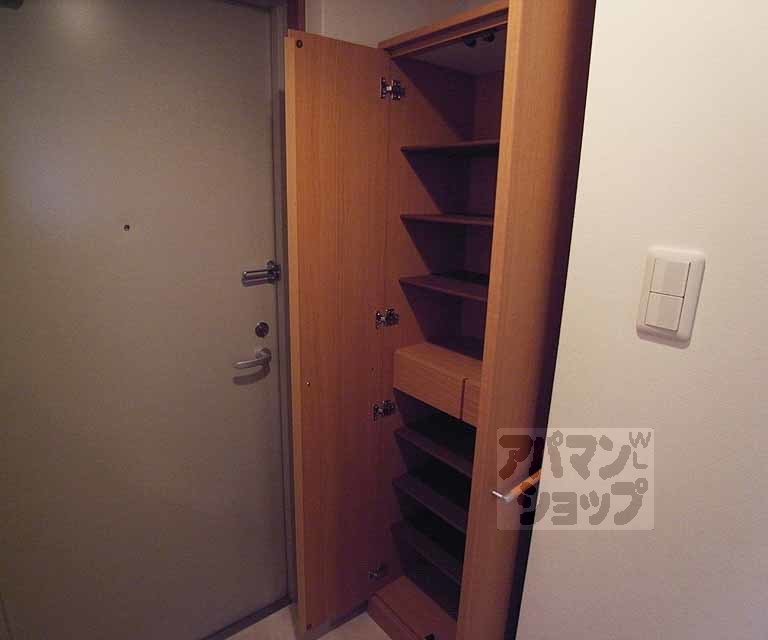 収納　たくさん入る靴箱です。