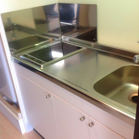 キッチン　同タイプ別物件のため、実際とは異なります。