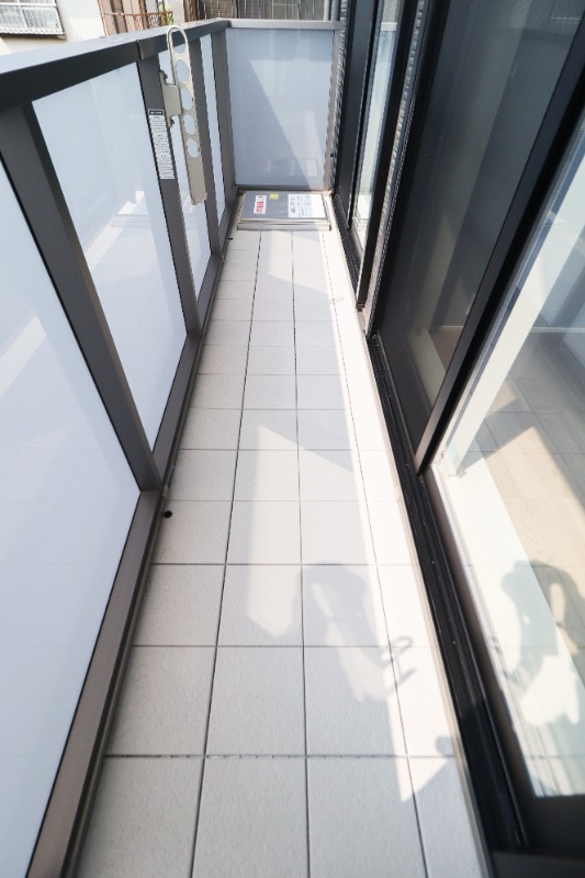 バルコニー　図面と現状に相違がある場合には現状を優先