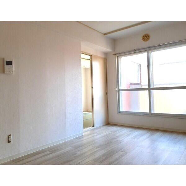 居室・リビング　ゆったりとした居間です