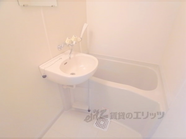 バス・シャワールーム　バス