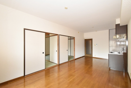 居室・リビング　※同間取り別号室のお写真です。