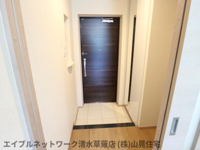 玄関　ゆったりとした玄関です