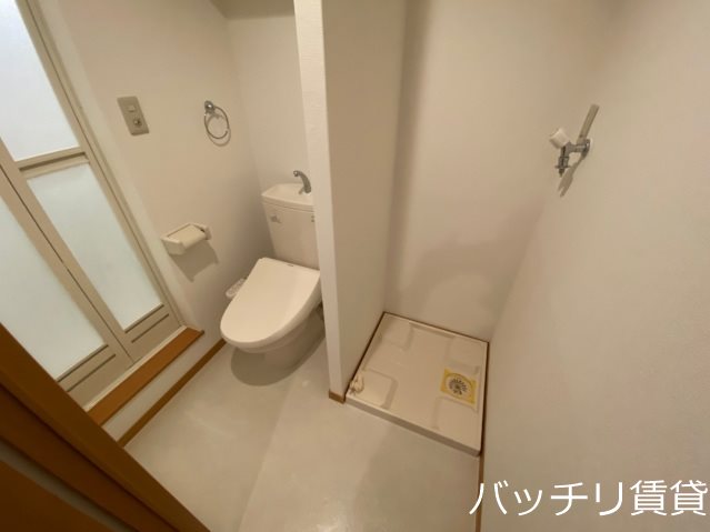 トイレ　※同型タイプの為、現状を優先いたします