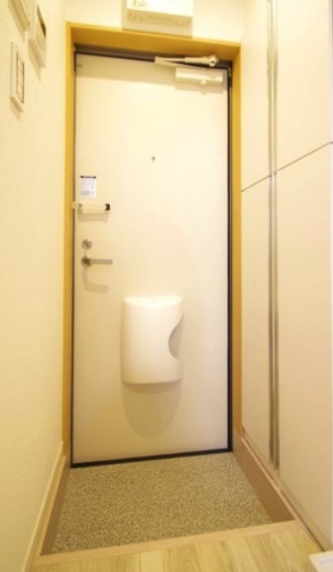 玄関　別部屋同仕様タイプ