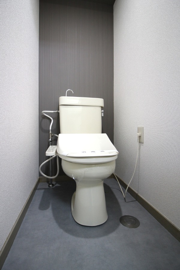 トイレ　トイレ温水洗浄便座