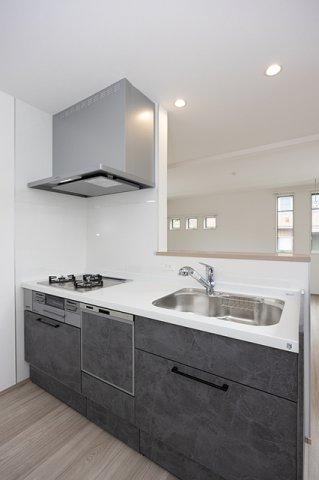 キッチン　※写真は同タイプ住戸です。