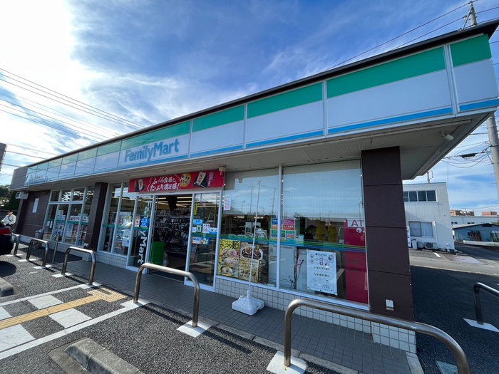 コンビニ　ファミリーマート入間下藤沢店（コンビニ）まで400m