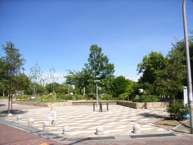 公園　佐井寺南が丘公園（公園）まで192m