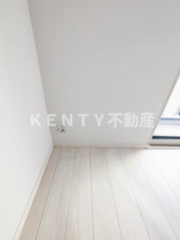 その他部屋・スペース　落ち着いた色調の寝室です