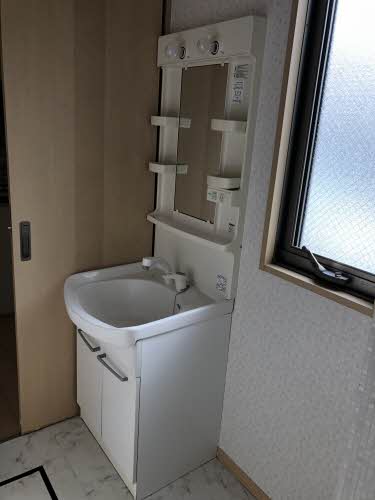 洗面設備　別号室の写真です（反転）
