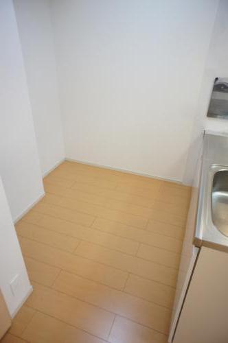 その他　ゆとりのあるキッチン周り。