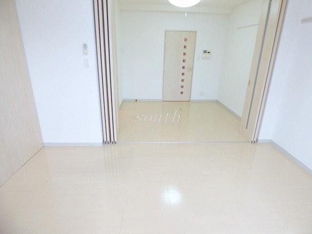 居室・リビング　開放感溢れる広々としたお部屋です♪
