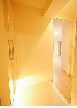 玄関　※別部屋の参考写真です。