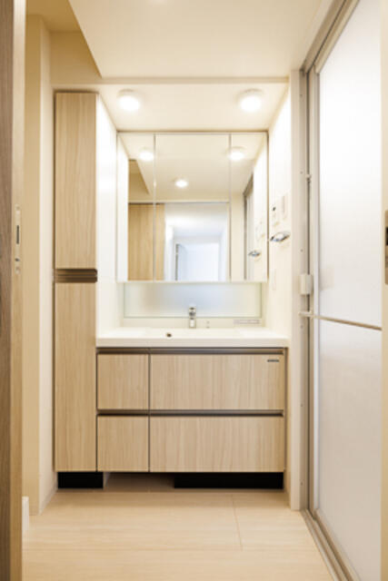 洗面設備　※写真は同タイプ住戸です。