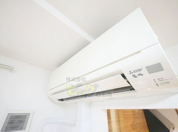 その他設備　夏も快適なエアコン付きです♪