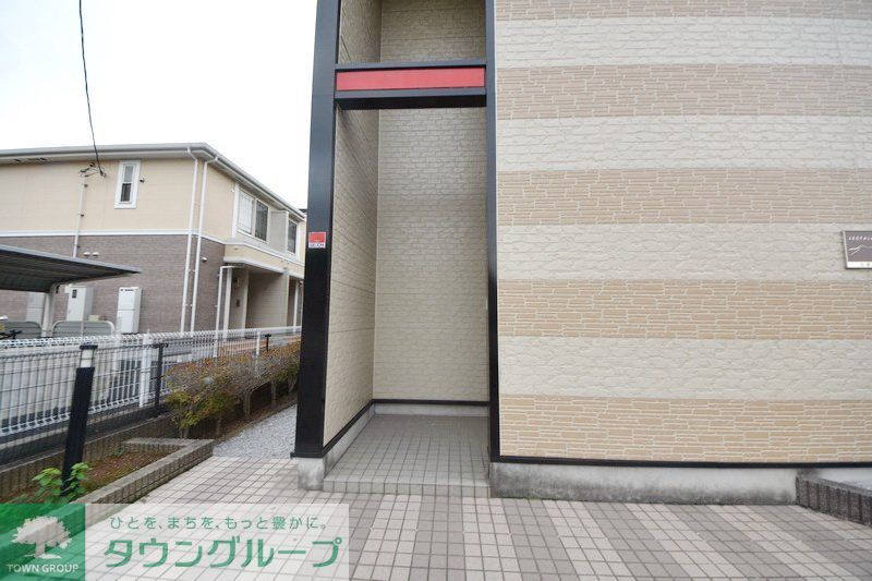 エントランス　駐車場