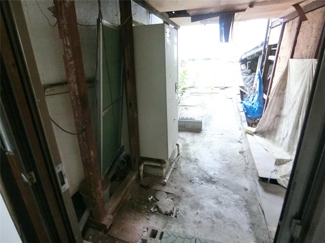 その他共有部分　お荷物を置いたりバイク・自転車の駐輪に便利な土間♪