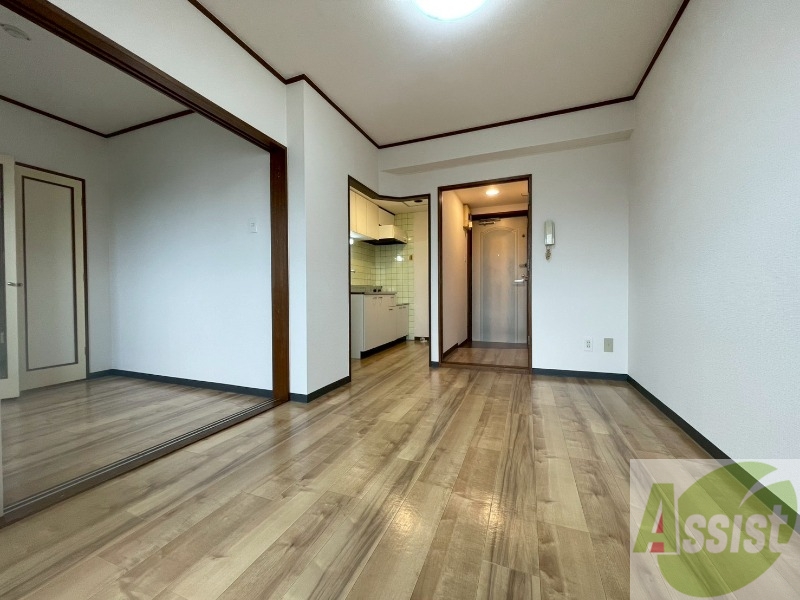 居室・リビング　広くてキレイなお部屋が広がっていて、充実した生活が送れそう。