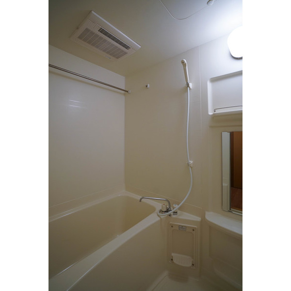 バス・シャワールーム　同じ建物の別のお部屋