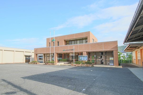 銀行　ＪＡ岡山東万富支店（銀行）まで677m