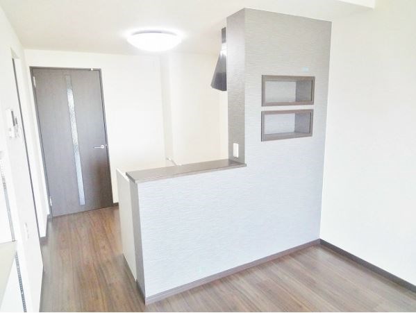 居室・リビング　同施工会社の別物件です。実際の仕様とは多少異なります。