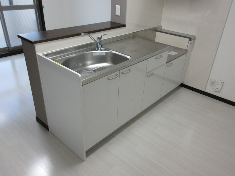 キッチン　同施工会社の別物件です。実際の仕様とは多少異なります。