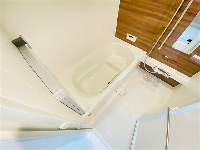 バス・シャワールーム　同一建物内２０３号室内装写真転載