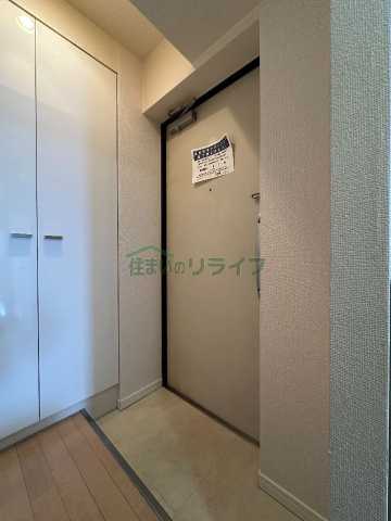 玄関　別部屋同タイプ部屋の参考写真となります。