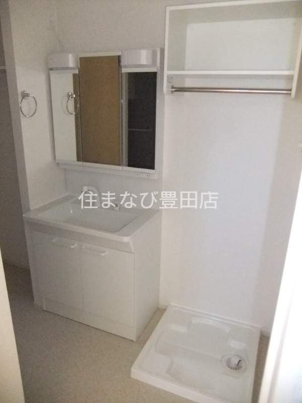 洗面設備　同型タイプ