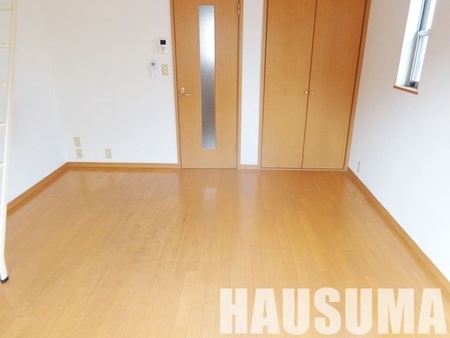 収納　居室※他号室参考写真です
