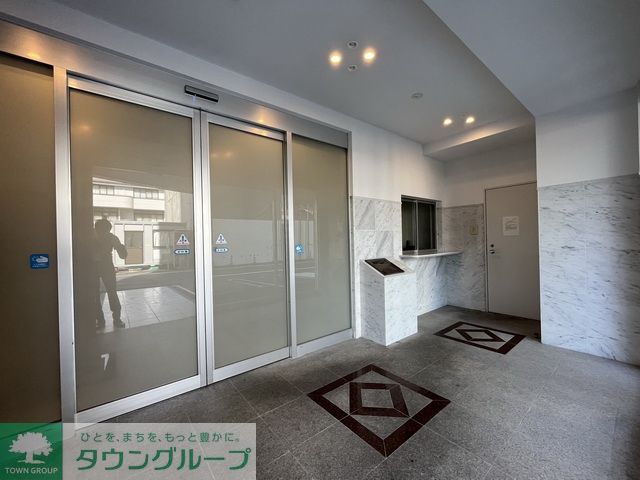 エントランス　エントランス