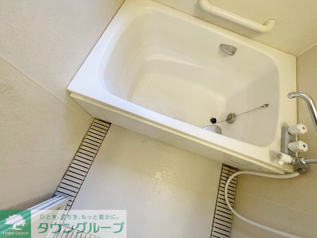バス・シャワールーム　同物件別部屋写真