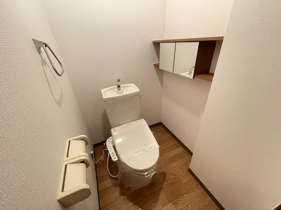 トイレ　※別部屋の写真です