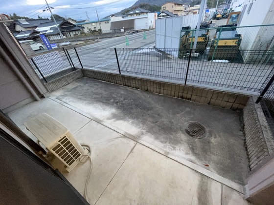 庭　※別部屋の写真です