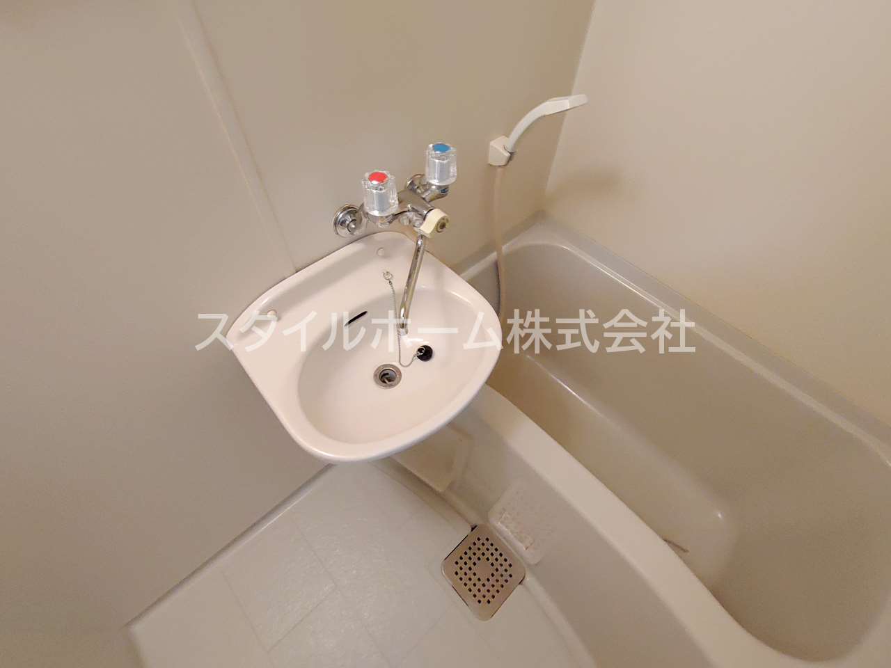 洗面設備　別部屋写真です。
