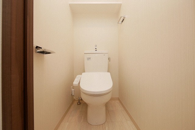 トイレ　落ち着いたトイレです
