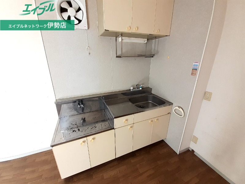 キッチン　同物件別室画像