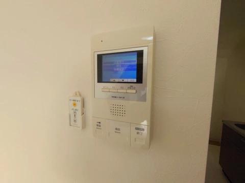 セキュリティ　モニター付きインターホンで安心