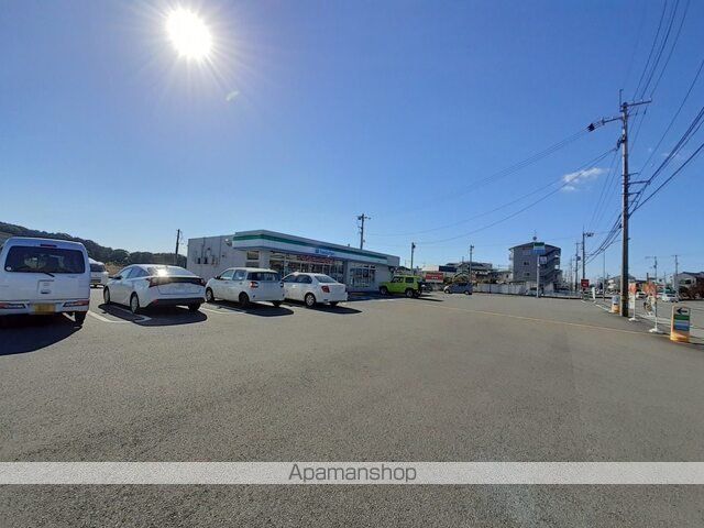 コンビニ　ファミリーマート　大津乙店（コンビニ）まで550m