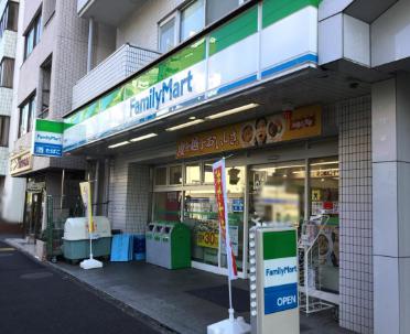 コンビニ　ファミリーマート曙橋店（コンビニ）まで439m