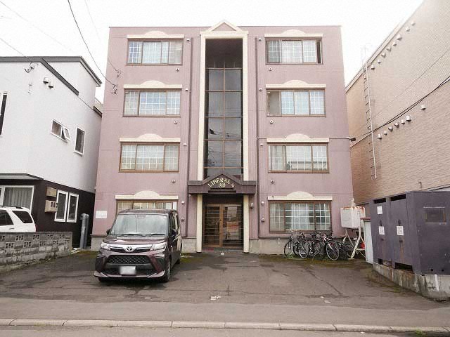 建物外観　【リベラルイン８１９♪】