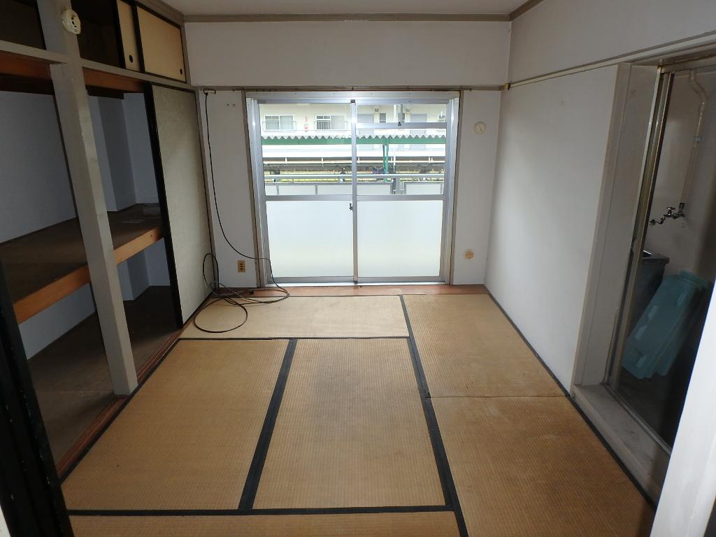 ビレッジハウス高富1号棟の居間写真