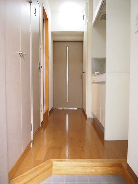 ルーブル世田谷の玄関写真